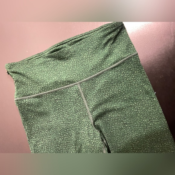 Gap Green Dark Green Pattern Print Workout Exercise Leggings Size Medium Tall - Picture 9 of 10